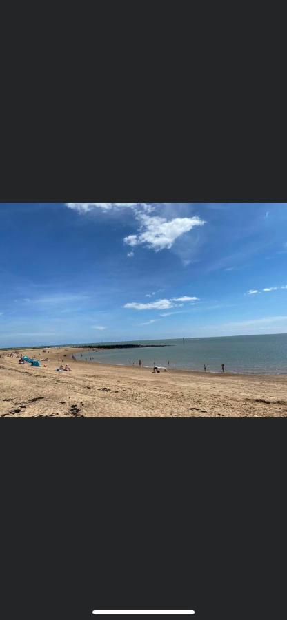 Summer Breeze Deluxe Caravan Rental Saint Osyth Luaran gambar